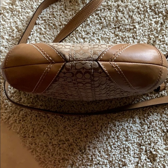 ~Coach Cross Body Bag~ - Picture 3 of 5